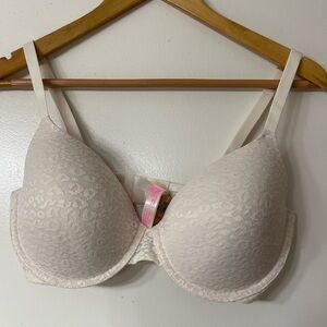 NWT Wear Everywhere Tshirt Lightly Lined Bra